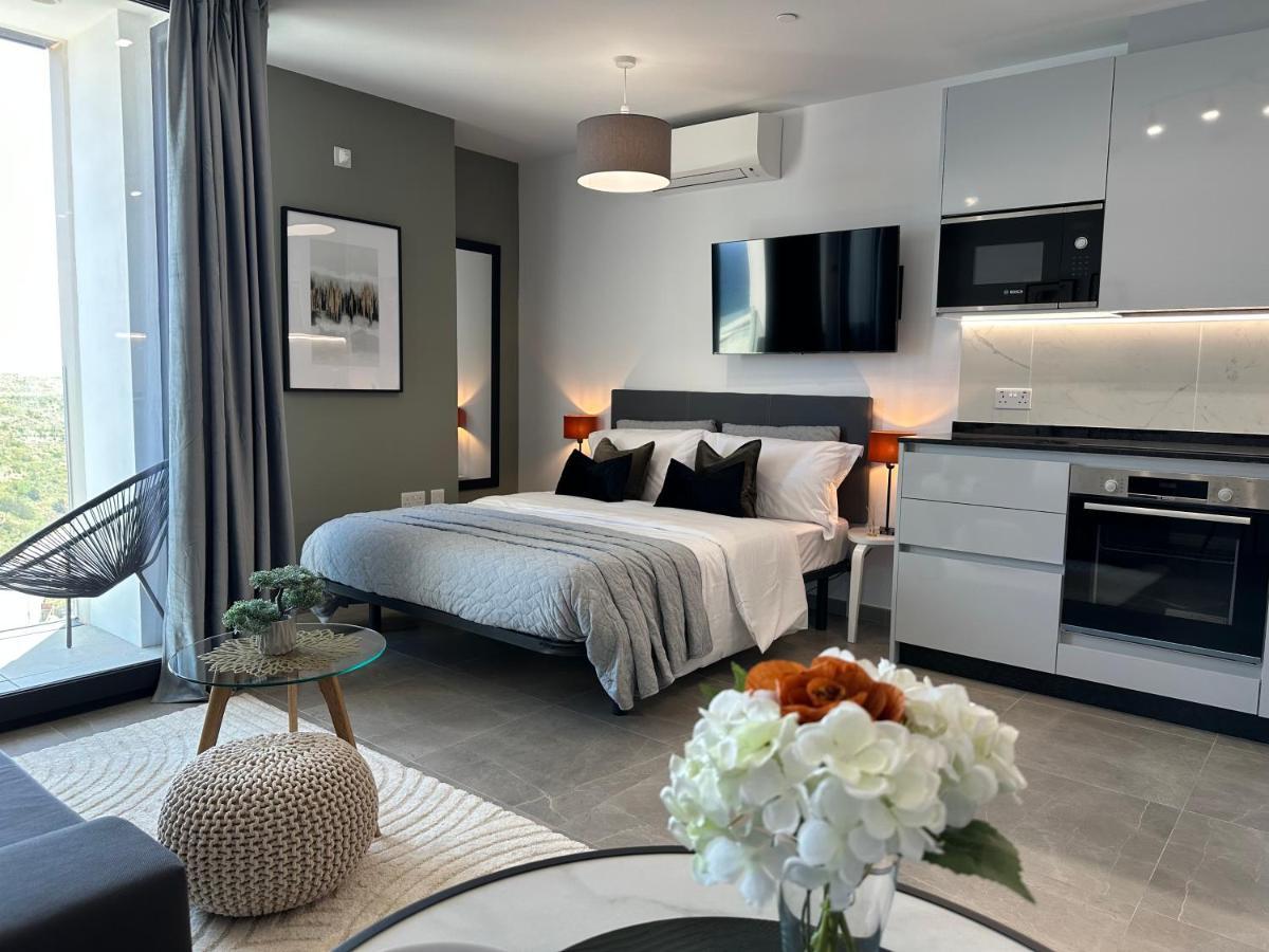 E1 Presidential Studios On High Floor With Stunning Sea Views ยิบรอลตาร์ ภายนอก รูปภาพ
