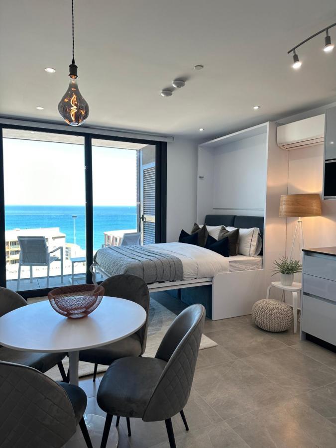 E1 Presidential Studios On High Floor With Stunning Sea Views ยิบรอลตาร์ ภายนอก รูปภาพ