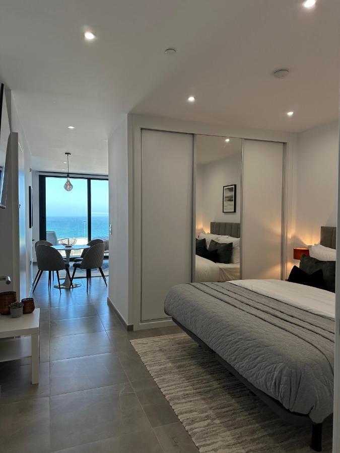 E1 Presidential Studios On High Floor With Stunning Sea Views ยิบรอลตาร์ ภายนอก รูปภาพ